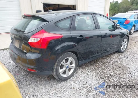 2014 Ford Focus Se z USA, uszkodzony, nr VIN 1FADP3K2XEL403590